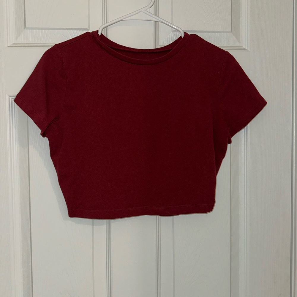 Women's Red Short Sleeve Crop Top Large